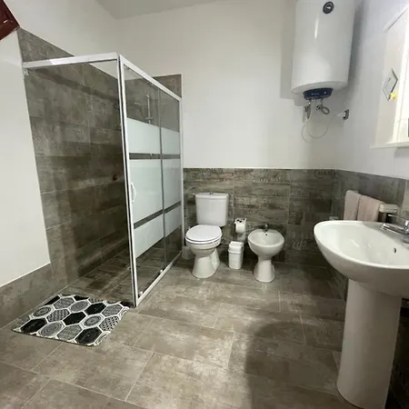 Tania Villa Calabernardo